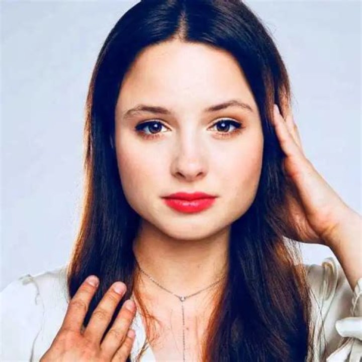 Anna Próchniak Wiki, Boyfriend, Height, Age, Net Worth & Parents