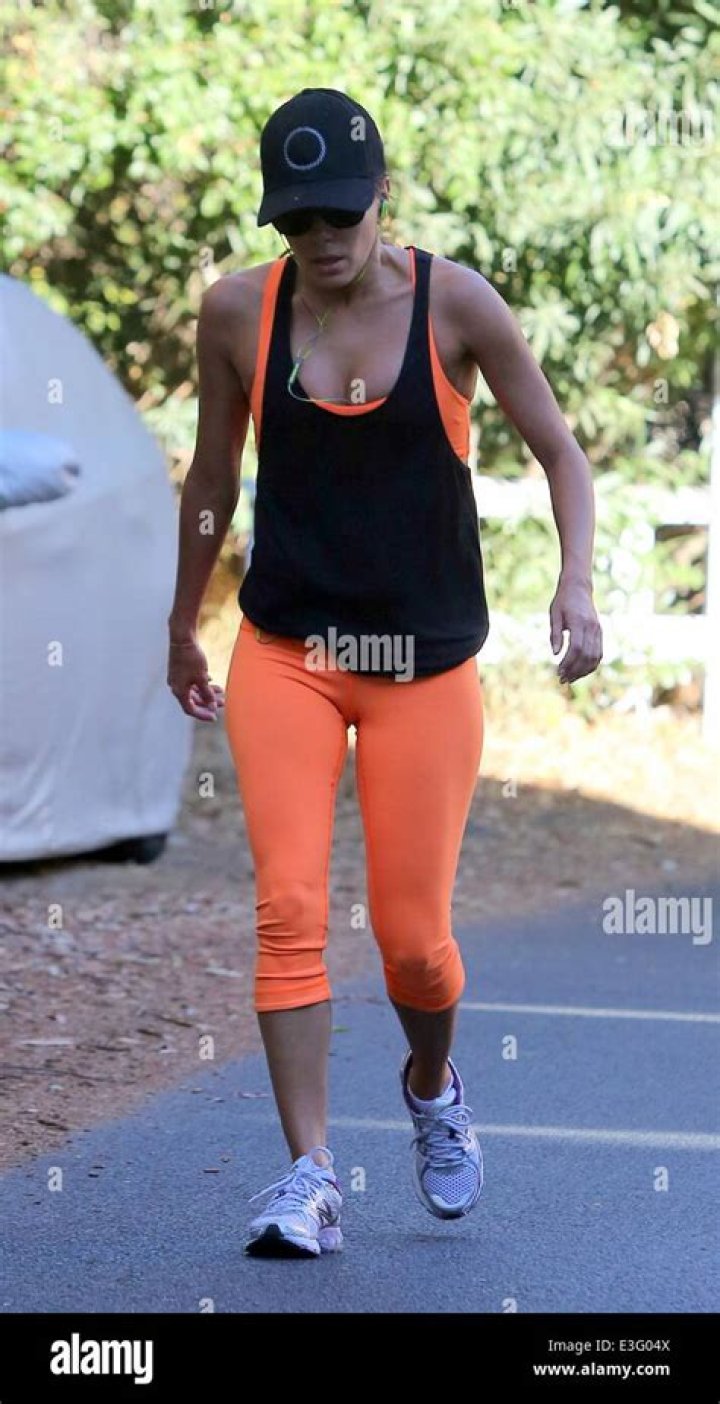 Eva Longoria in Workout Gear Says "That's Gonna Leave a Mark"