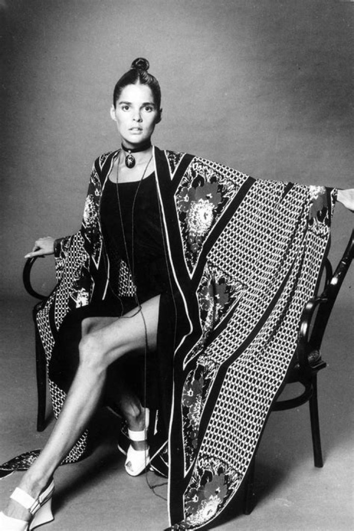 
How Much Money Does Ali MacGraw Make? Latest Income Salary
