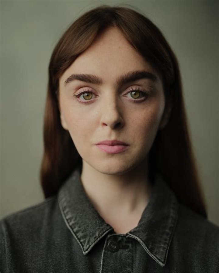 Louisa Connolly Burnham Wiki, Age, Height, Boyfriend, Net Worth, Parents & More