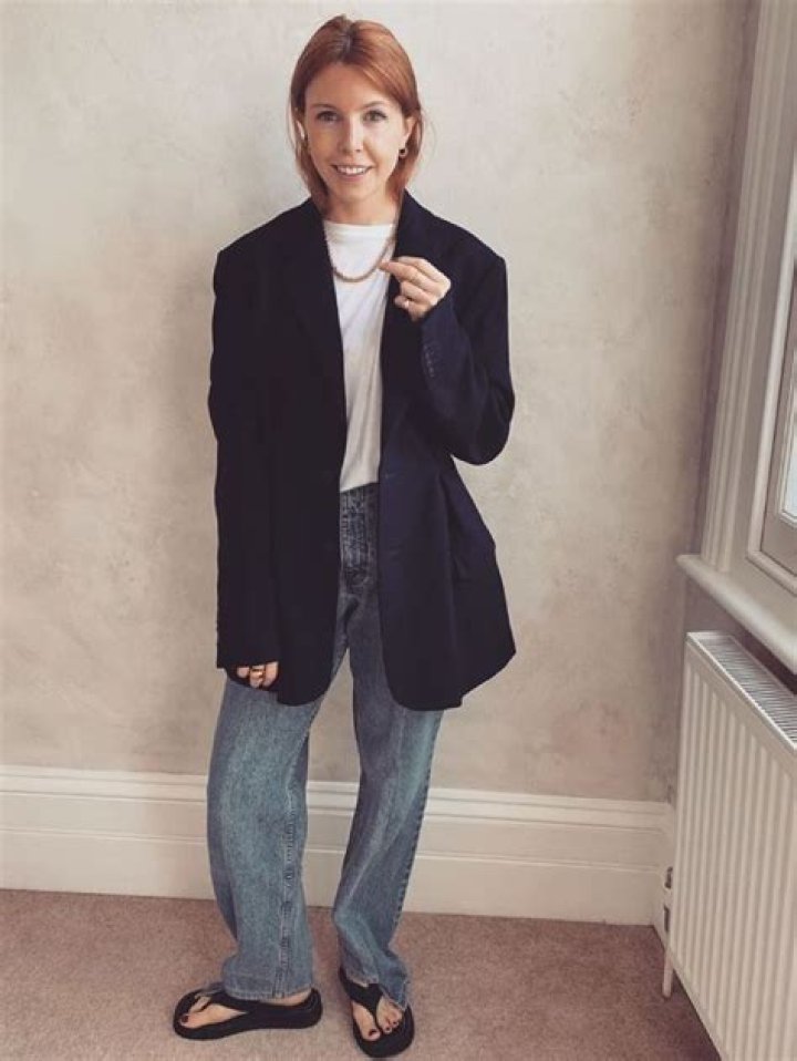 Sabrina Bartlett Wiki, Age, Boyfriend, Height, Family & Net worth