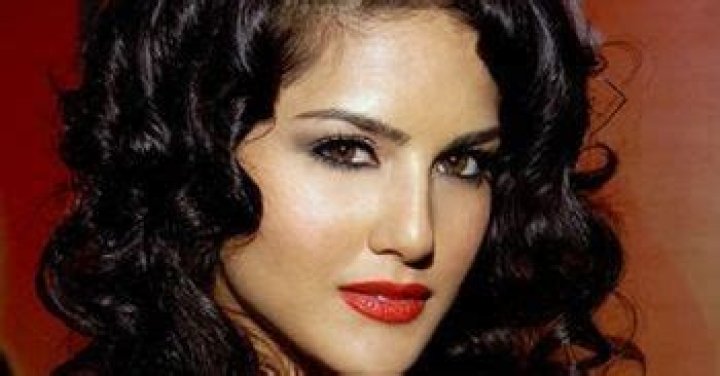 Sunny Leone Bra Size, Age, Weight, Height, Measurements