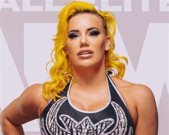 Taya Valkyrie in Workout Gear "Flips Out" With Johnny TV