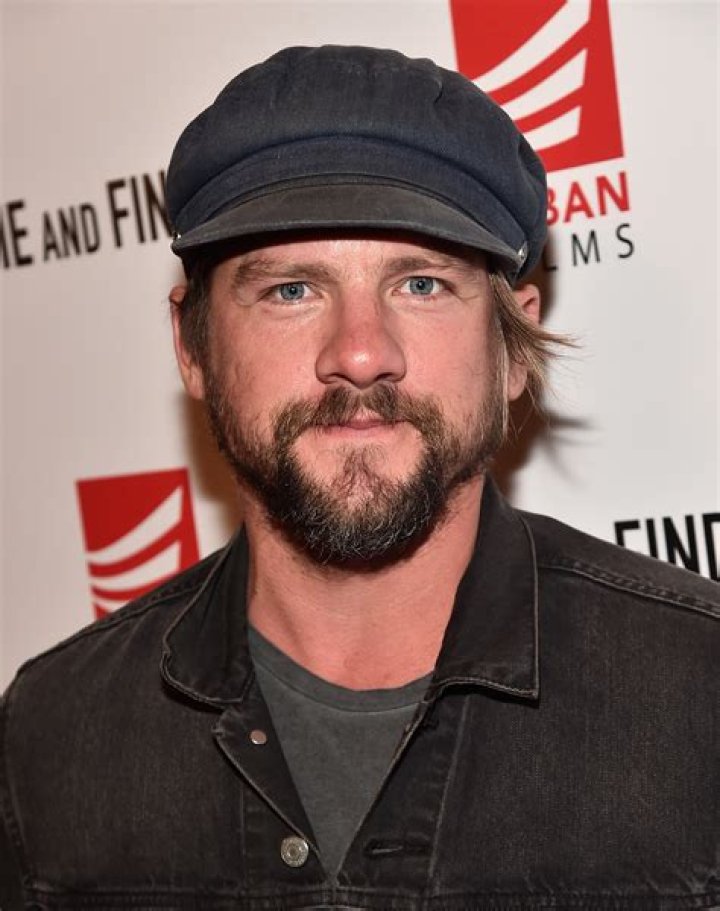 Zachary Knighton Net Worth